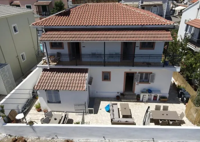 Nicola\'S Apartments