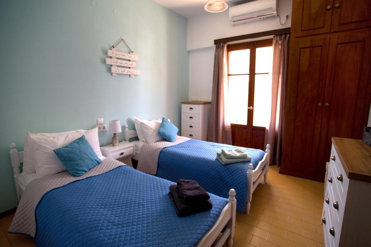 Nicola's Kassiopi